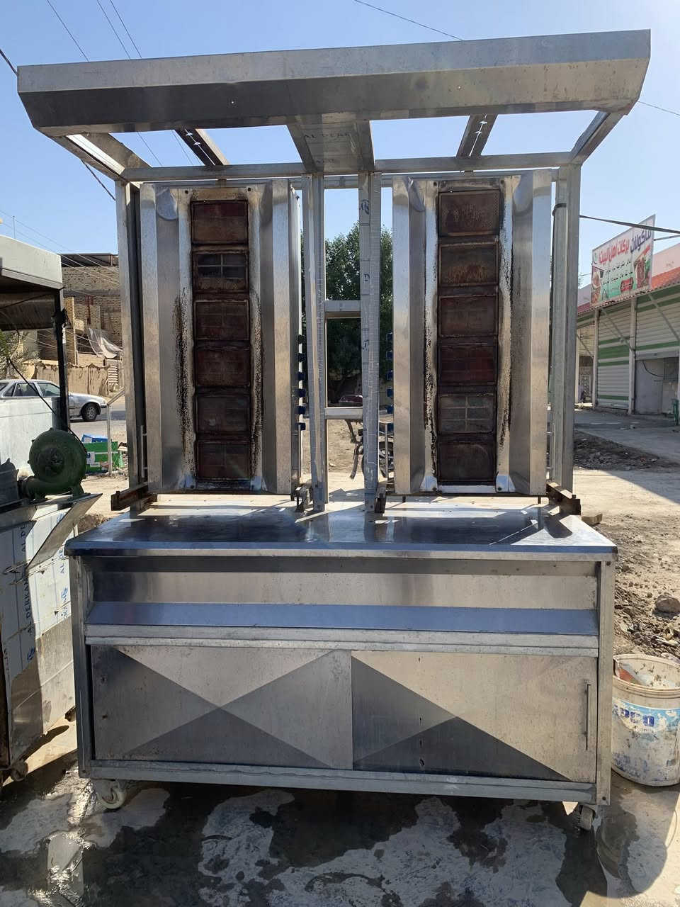 يالله شوايا كص شاورما ستل درجه أولى حلوه وتخبل لبيع 

تحتوي على شيشين زاد سجين برازيلي ث كم 

تواصل ***********
