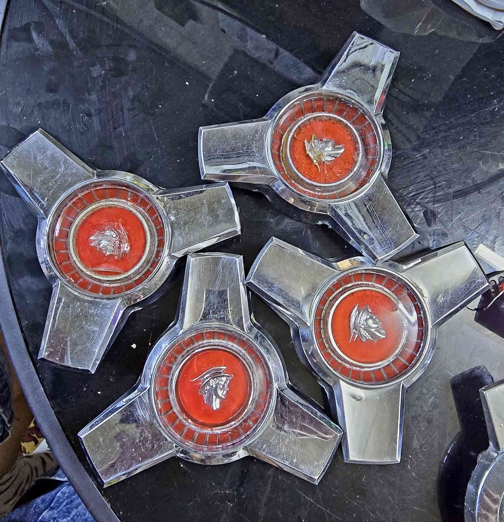 شاخات للبيع
 سعر 150,
عنوان بغداد شارع فلسطين
***********
