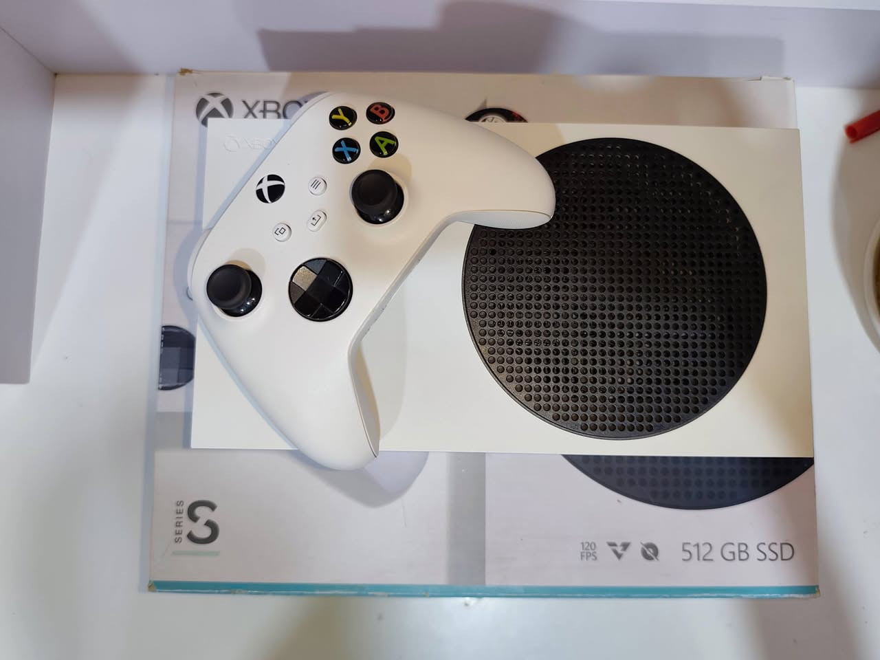 سلام عليكم
XBOX SERIES S 512 GB SSD
جهاز لا مفتوح و لا مبدل بي شي 
كامل ملحقاته الاصليه 
1 - واير HDMI 
2 - واير الكهرباء الاصلي 
3 - جويستك اصلي
4 - كتلوك الاصلي 
5 - كارتون الاصلي 
و بي لعبه GTA5 و حساب
و ويا بطاريات ثنين و مروحه خارجيه 
السعر 475 و بي مجال للبيع فقط 
مكاني بصره  
للتواصل ***********
