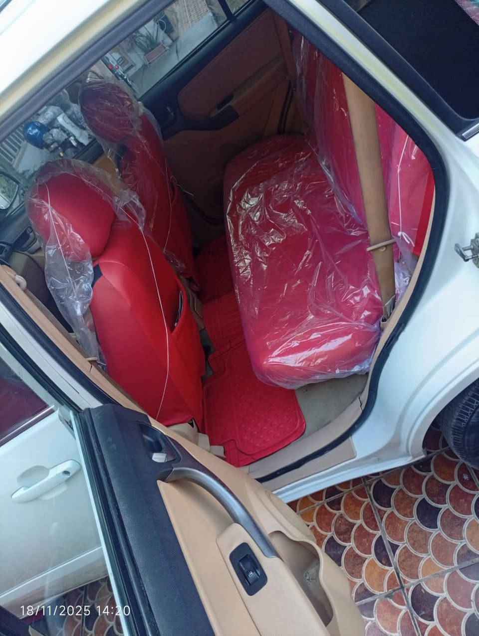 سلام عليكم تيكو مديل ٢٠١٢ شكل ١٣
سياره جاهزه خير من الله  رقم  بغداد انكليزي 
كير كهربائي 
تبريد شغال باسمي سياره 

***********

سعر ٥٢
