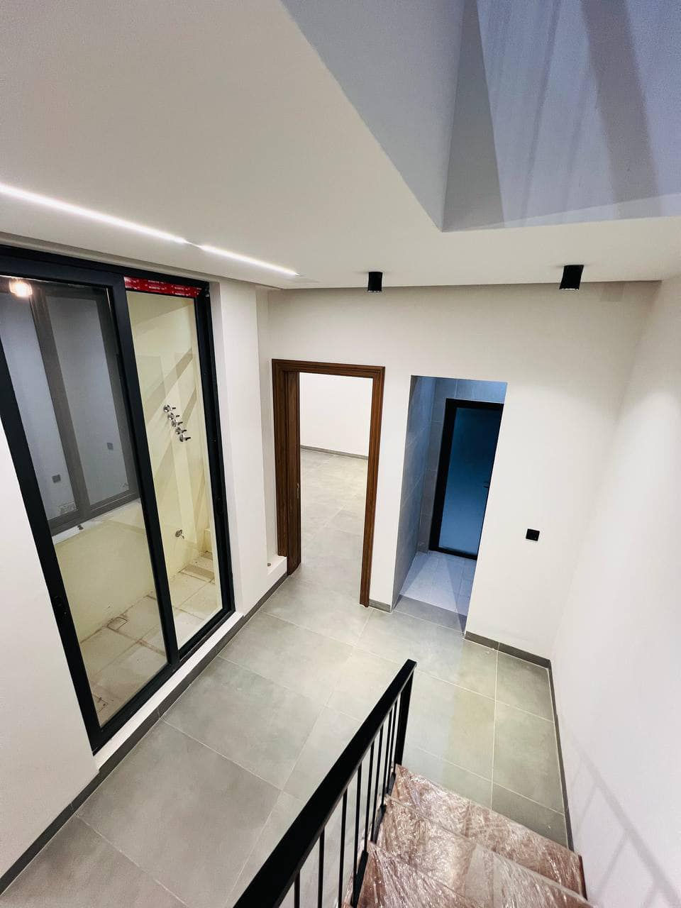 🏠.دار طابو صرف لبيع موقع مميز  فول الفول تسليم مفتاح 📍 🏠

. ((((🏢🏢🏢🏢 🧿🧿🧿)))) ⭕

الموقع/ حي الامام قريب من شارع 60 شارع الشهد لتقسيط 📍📍

 
المساحـــة الكليه / 130 م  

التفاصيل // الطابق الأرضي  غرفة نوم صاله مطبخ حار بارد  صحيات هول 

الطابق الثاني // غرفتين نوم صحيات بيتونه 
 

السعر :  ***********  محمد الجنابي المدهش للعقارات

 
 
  شوارع نظاميه  تتوافر كافة الخدمات ماء كهرباء تبليط 

للمزيـــــد من الاستفســــــار مراسلــة الصفحــة او زيارة #شركة المدهش للعقارات والمقاولات 📍📍 
الكائن في الحلــــة - شــــــــارع بغداد قرب مدينة العاب المدهش فرع مطعم ابو صفاء الاول فرع الجسر المشاة  او الاتصــــــال علــــى

 ☎️***********_*********** ☎️
 متوفــــــر واتساب
💢لمــــــن يــــــرغب فــــــي عــــــرض عقاره طابــــــو صــــــرف او زراعــــــي او تجــــــاري يرجــــــى مراســــــلتنا 💢
#شركة _المدهش للعقارات والمقاولات
