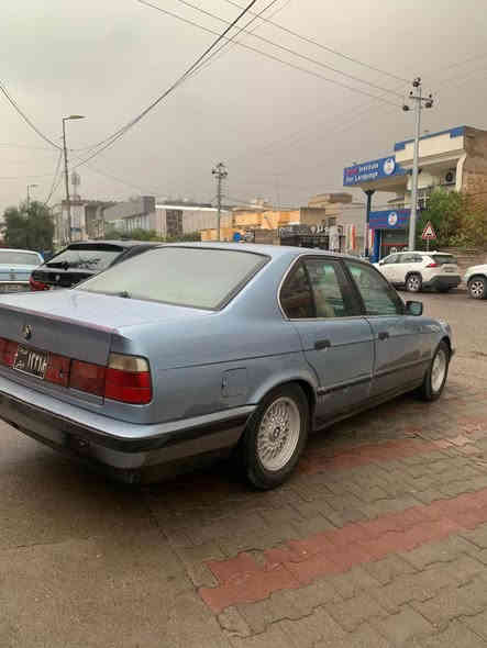 بی ئێم دەبلیو BMW 
مۆدیل / 1992 _ 525 

سبوغ عام ، پێش و پشت کەپس 
وەرگەڕان و بڕانەوە بەشەرت نیتی
یەک سەر شانی کەمەک هەیتی 

مەکینە ٦ پستن کرایتەوە 
ڕەقەم / ئاڕمی پلاستیک بێ کێشە 
تۆماتیک و تەبرید ، فوول بێ سلایت 

نرخ    ٤۹ وەرەقە

Watsap☎️*********** أربيل
