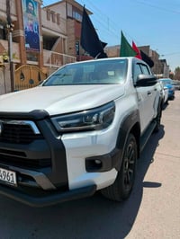 للبيع ادفنجر موديل 2024 معروفه مواصفاته كامرات  وداخل اسود  مكينة 6سلن...
