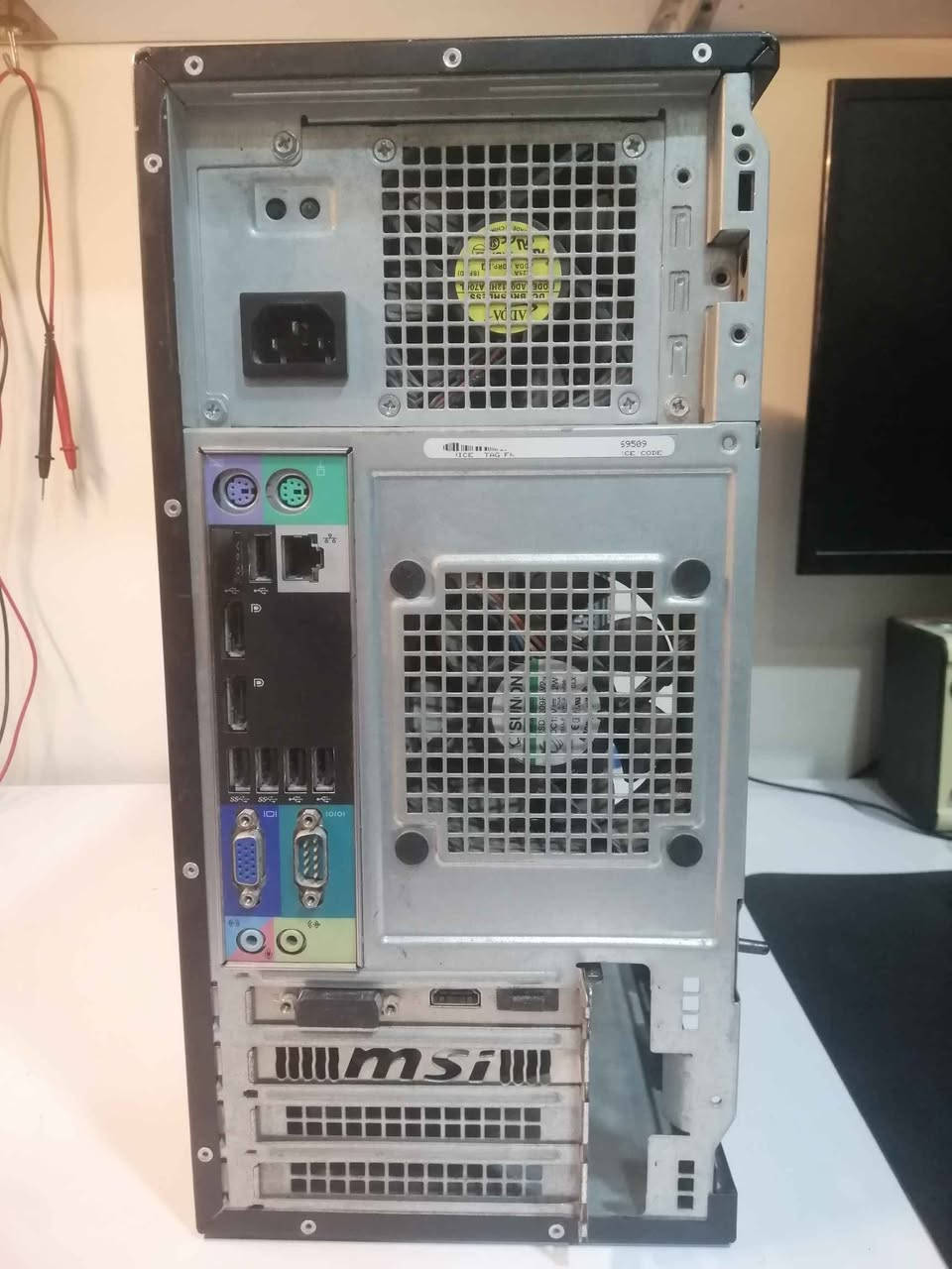 Cpu: i7-3770
Ram: 12Gb ddr3 (متوفر ايضا 16) 
Hdd: Seagate 500gb
Ssd: SimorChip 128gb
DVD drive: شغال

وموجود ايضا شاشة Asus 24inch 60hz تنباع وحد وبسعر مناسب.
 
الكيس كامل مكمل مابيه ايشي نقص--ستوك مال شركة-- بس بيه شخوط واضحة.

السعر قفل

مكاني كربلاء، موجود توصيل.

 التواصل على الرقم والواتس فقط: *********** كربلاء, العراق
