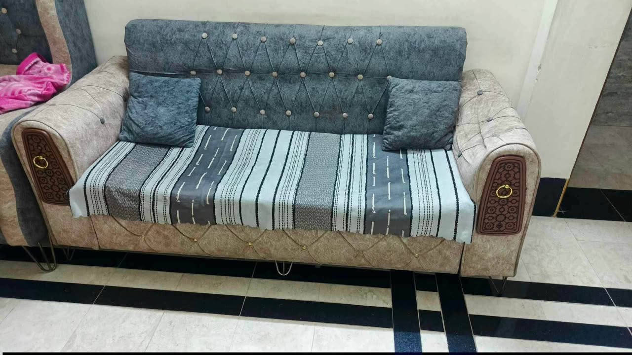 سلام عليكم تخم نضيف سعر 275 رقم ***********
