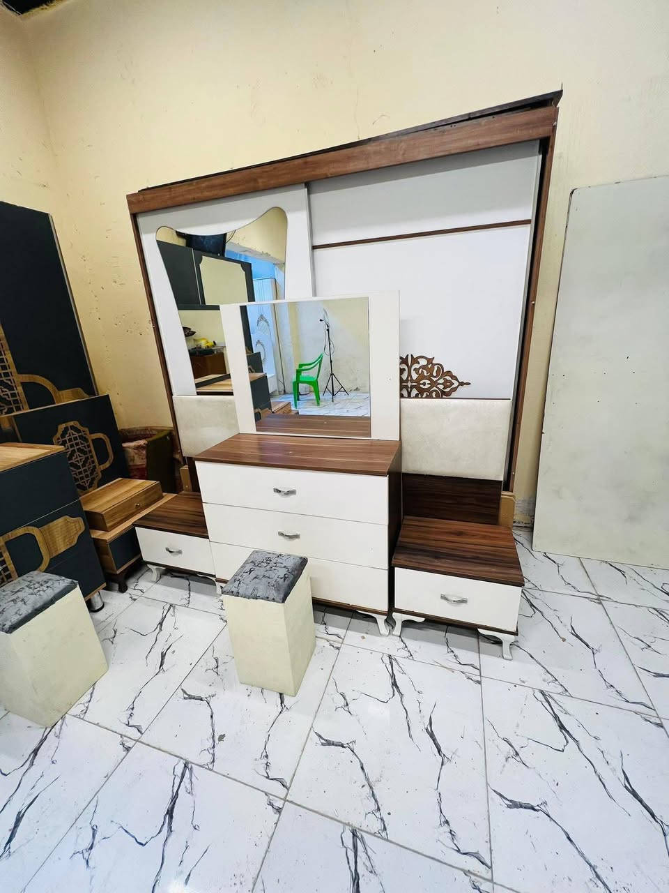 400 مع شد ونقل داخل بغداد مجاني  +طابوريه هديه
@إشارة


**إذا كنت صاحب هذا الإعلان وتريد حذفه لأي سبب، رجاءا أرسل رسالة إلى الدعم الفني**