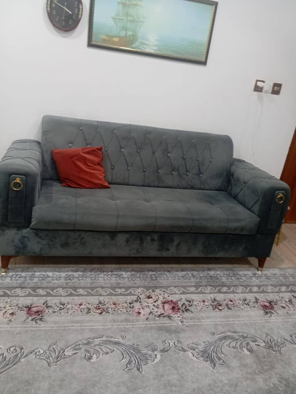 قنفات البيع تركي كلش نضيفات ستخدام قليل مع برده مع جوته برنت كوشايات كل هاذه سعر ٦٠٠ وبي مجال


**إذا كنت صاحب هذا الإعلان وتريد حذفه لأي سبب، رجاءا أرسل رسالة إلى الدعم الفني**