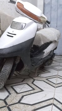 دراجة فضية • سرعة ١٠٠ • كهربائي شغّال