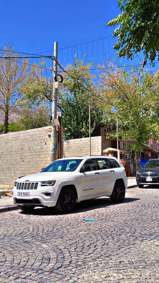 السلام عليكم
جيب2015  بلاك توب                                      (Jeep Grand Cherokee)
حادث امريكا قطعتين جاملغ سرقه وبنيد 
فول مواصفات
فتحه سقف
بصمات عدد 2
بصمه ابواب + جنطه
ترحيب عند الاقتراب
لد نهاري
كشن كهربائي + تدفئ تبريد 
تحكم ستيرن + تدفئ ستيرن
حساسات خلفيه 
جنطه كهربائيه
كير طياره
السياره عليه شاشات خلفيه جيب اصلي تاب عليه سبايدرات خلفيه 2 عدسات كلش قويه شاشه اندرويد مكينه وكير كفاله والمكينه المرغوبه بانزين محسن وعادي بدون قطرت دونز ماشيه109 الف مو ميل سياره جديده بمعنى الكلمه حداديه بل كارتون كله جديد تايرات جدد السياره كامله من كل النواحي رقم بغداد بسمي تحويل ثاني يوم ورجاًء السوك كلشي لي يخابر لا يكسر بل سعر النضيف والمصروف عليه يفرق سعره عنواني بابل مركز المدينه ***********
