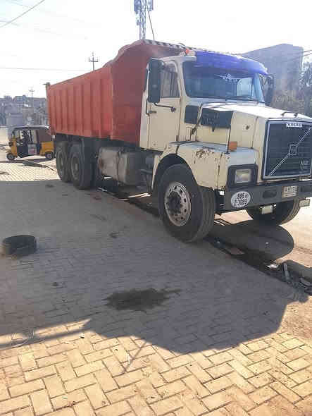 سلام عليكم فالفو برازيلي للبيع موديل ٨٩رقم بغداد الماني تحويل ثاني يوم مكينه جي عشره بيه خيط بخار بدون تنقيص كير اربعه ب اربعه فقستين مجموعه فراشه خفيفه قماره بلاديه تايرات القدام جدد والوره نص عمر مكاني بغداد السعر ٢٥ وبيه مجال (قليل)رقم الهاتف *********** المو شراي لا يتصل
