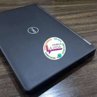 لاب توب قديم • بدون ضمان • بطارية تعبانه