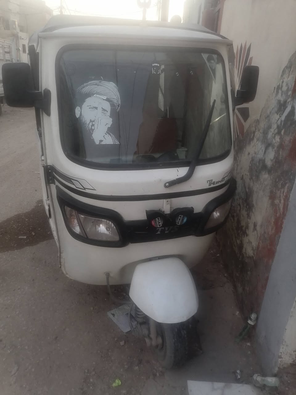 تكتك موديل 22رقم وسنويه تكتك خير من الله مجفته بوشه وبستم شركه 7 بيه مجال ***********
