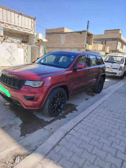 سلام عليكم جيب لاريدو موديل 22 فول مواصفات رقم بعداد حادث حرق بجم السعر 220 رحمه لوالديكم بس الشراي يخابرني ***********
