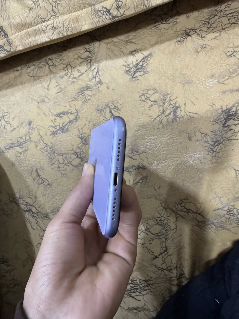 آيفون 11 للبيع أو للمروسه وي 15او 13 حتى لو مفتوح ذاكرة 128 بطاريه 82تك سيم ضد ماي مايعبر هوا شرط شرط
*********** بي واتساب
