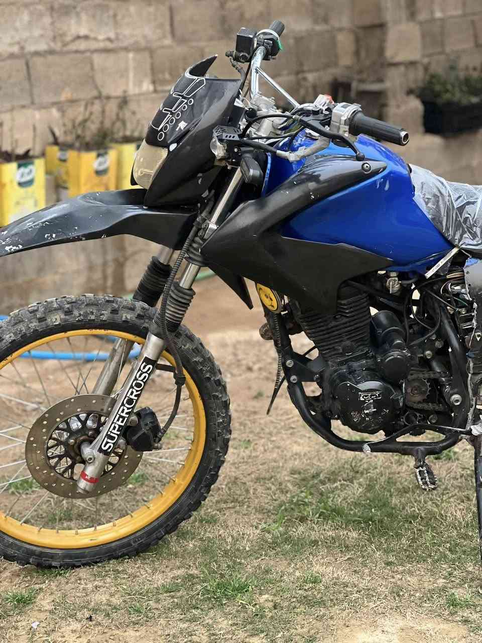 موطور قفاز للبيع 
محرك 150 
بي اوراق الشركة 

‬ ‭‬ ‭+964 781 849 4534‬
