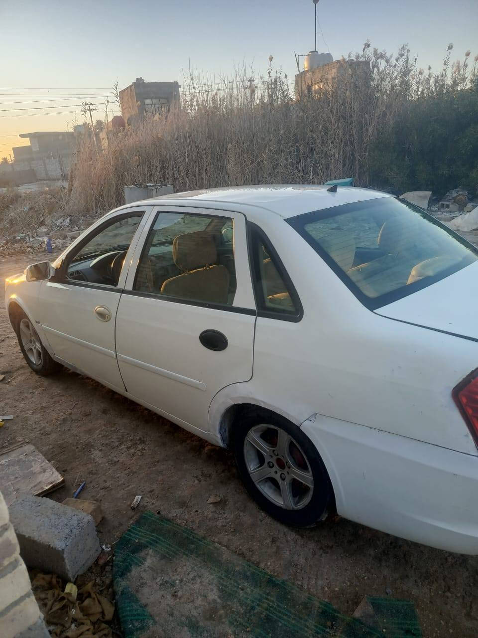 السلام عليكم سياره ليفان حجم520  موديل 12 رقم بابل سنويه نافذه محرك وكير خير من الله الكشر الحلى من الصوره اسعر 22 ورقه بيها مجال  العنوان الديوانية السدير ارقم الموبايل *********** ديوانية, القادسية
