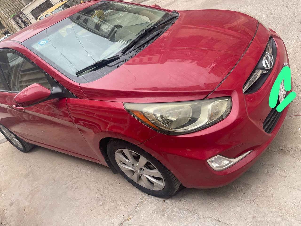 السلام عليكم اكسنت 2012 محرك كير كهربائيات تبريد كله كامل وشغال محرك جي دي اي سعرهه 85 وبيهه مجال بااسمي السياره ***********
