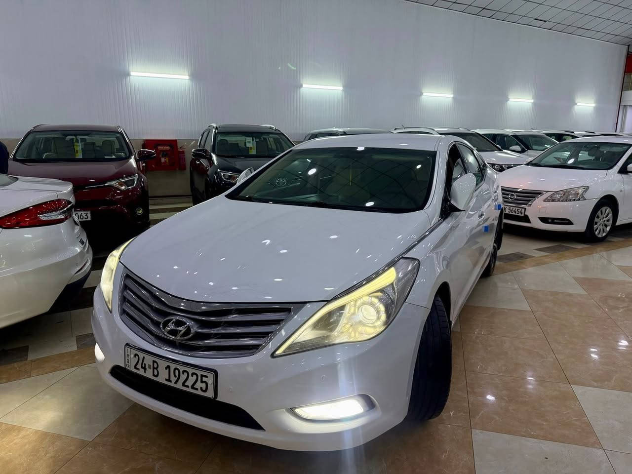 ازيرا موديل ٢٠١٥
سيارا خليجي مكينه ٦ سلندر

سيارا محرك كير بشرط

بيا بس بين بابين شوييه ضبوغ  بدون دواخل

راقام سنوي جديده

واتس اب فايبر موجوده

كورك ***********

اسيا ***********

مكان سيارا اربيل شارع ١٠٠ داخل معارض
