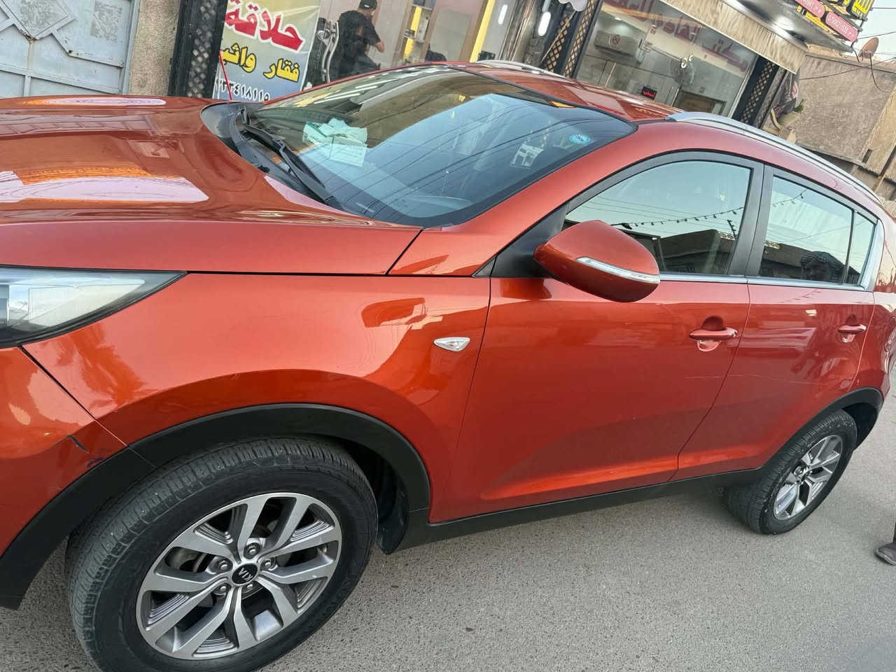 سلام عليكم مكلف بنشر سبورتج موديل ٢٠١٥ مكينه ٢٠٠٠ سياره خليجيه وحلو مكان حي الاعلام رقم  ‏‪***********‬‏ سعر ١٤٠ وبيهه مجال

