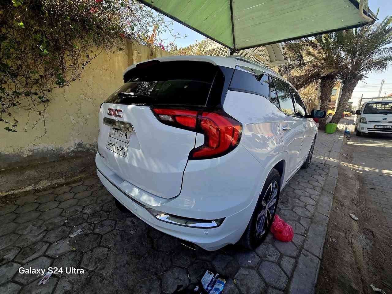 جي ام سي تيرين دينالي
•الضرر: الجاملغ والثاني بس مفتوح 
•الرقم: اربيل
•الايرباكات: سليم١٠٠%١٠٠

•المواصفات :
▪️السيارة: جي ام سي تيرين فئة DENALI لون ابيض
▪️الموديل: 2020
▪️المحرك: 2.0L تربو (اربعة سلندر)
▪️العداد: 140 الف كيلو حقيقي
▪️حجم الويل: ويل كب دينالي حجم 19 مع طقم تايرات جديد شهر من اشتريته
▪️لايتات زينون عالي وناصي مع حاجب LED  مع كشافات دعامية
▪️بصمات عدد 4 للابواب مع بصمة تشغيل
▪️حساسات خلفية اصل
▪️رادار امامي 
▪️حساسات ورادارات الاجتياز الجانبية (نقاط عمياء) بالمرايا الجانبية
▪️غرفة السيارة:كشنات السيارة جلد ابيض اصل
▪️تحكم فول كهرباء لكرسي السائق والراكب
▪️كشن ذاكرة (خزن ميموري) لكرسي السائق 
▪️شاشة الدشبول حجم كبير للتحكم بايعازات السيارة
▪️تدفئة لكراسي المقدمة 
▪️تدفئة بالستيرن
▪️جنطة كهرباء
▪️تشغيل عن بعد
▪️تطعيم نيكل لمقابض الأبواب
▪️سستم صوت BOSE 
▪️تحكم ستيرن جهتين بلوتوث وحاكية وكروس سرعة 
▪️نظام ABS مانع انزلاق
▪️السيارة جديدة وبوضع الشركة.مكان النجف الاشرف
السعر 189 ورقه
***********
