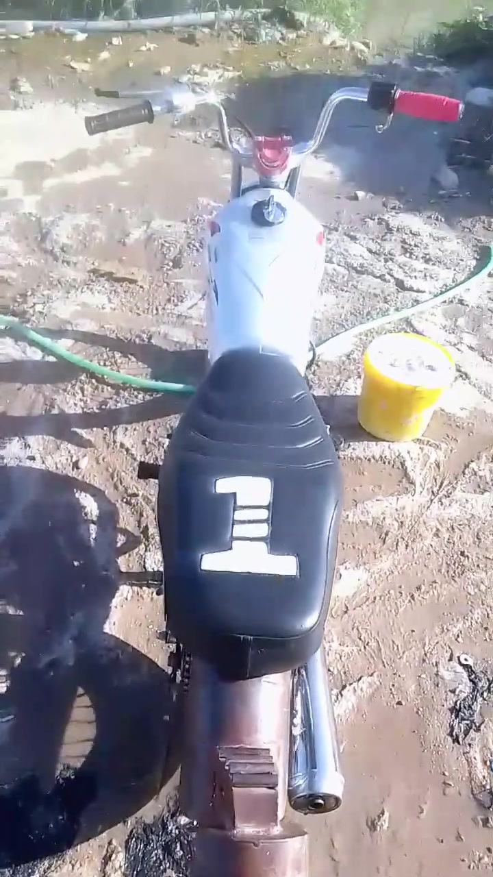 سلام عليكم نامه كلك مكينه مفتوحه بستم بس بيه شلعه وفصله تخبل مال جناي هاي دراجه سعر 425  ***********
