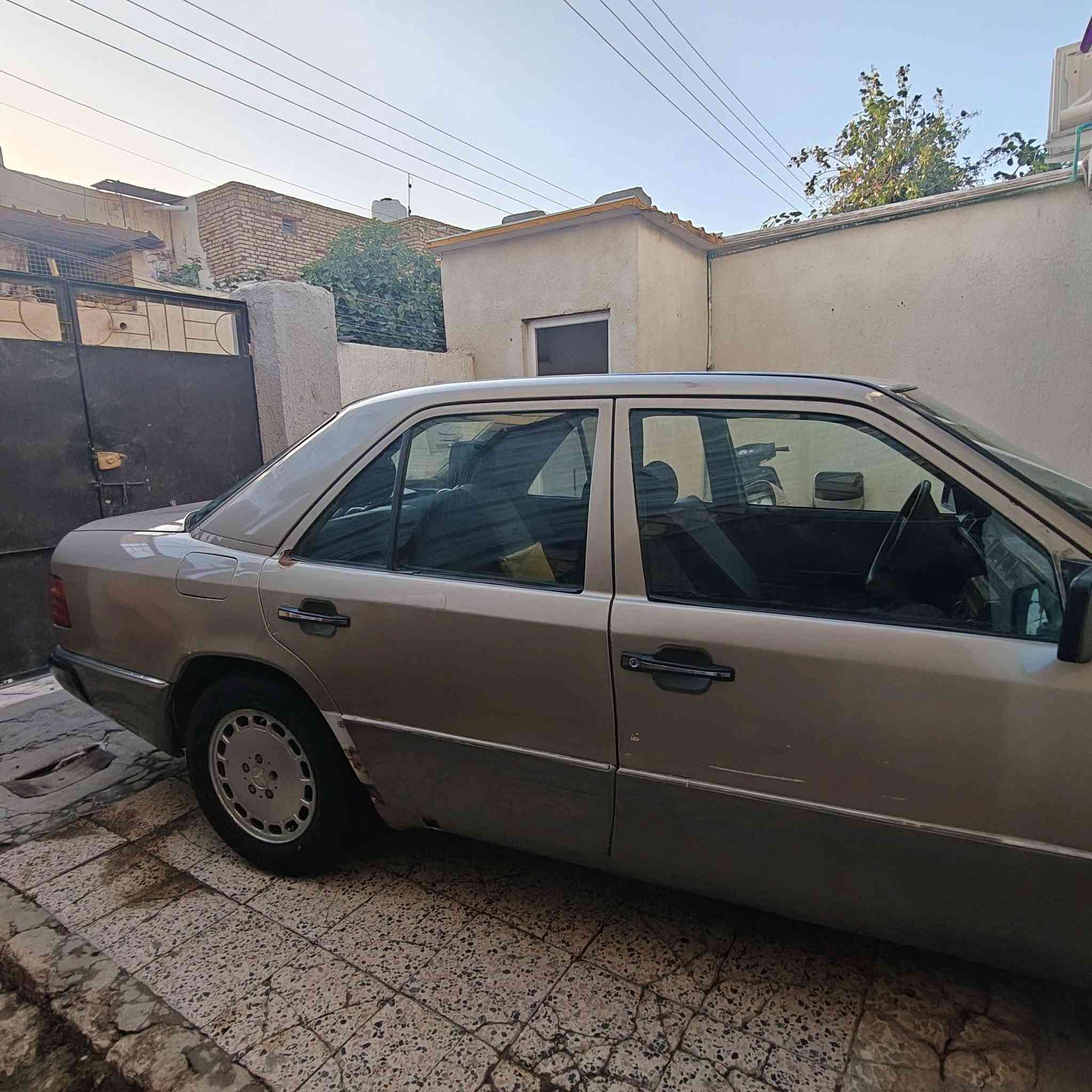 محور ٢٥٠٠ ديلكو
رقم ذي قار
كير مكينه حداديه تبريد كله جاهز
تخم تاير توني شاده
ناصريه 
***********
سعرها ٤٥
