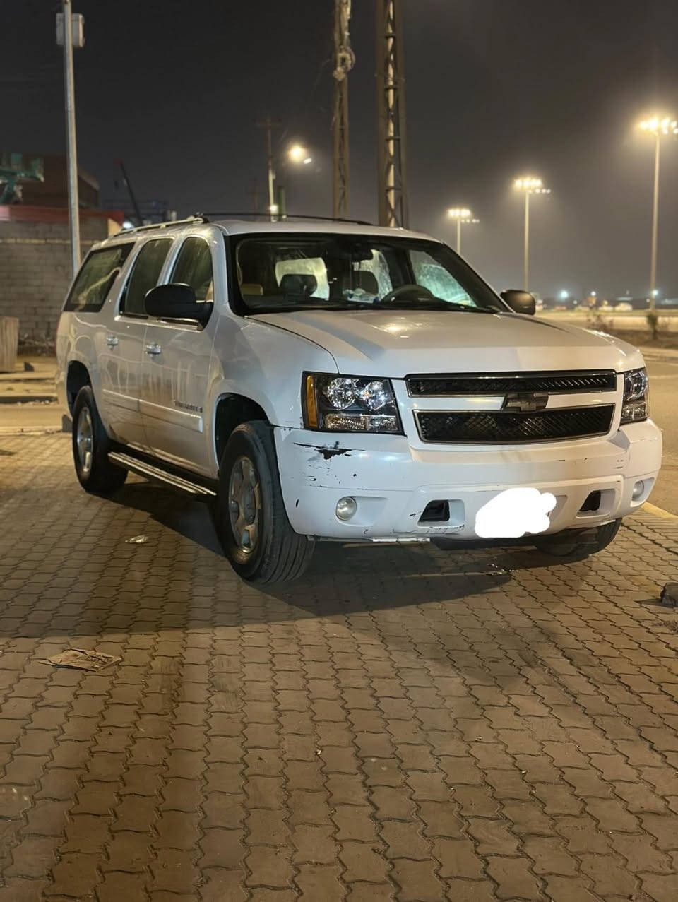 السلام عليكم 
تاهو طويل سته  برغي سنويتها بسمي 
السياره ضربتها جاملق ومبدل البنيد السياره اكفلها الك مكينه وكير وشاصي ووحداديه جديده صارلي شهر من بدلتها jm السعر 160 وبيها مجال ***********
