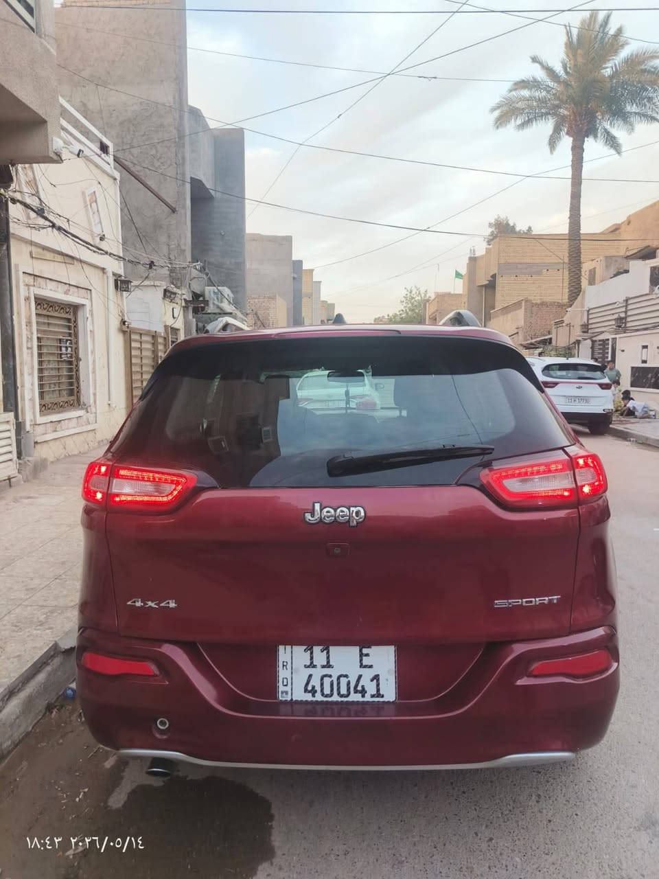 السلام عليكم جيب بزون موديل 2016حادث جاملغ الي بجهت السايق وصبغ دعاميه فقط محرك 2400تبريد  شغال سياره مواصفاتها معروفه صدر جديد تايرات جديده سعر 120وبيها مجال مكاني بغداد شعله ***********
