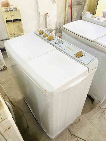 غسالات للبيع سعر وحده 60 قفل شغالات غسل وتنشيف 
***********
حله باب المشهد مقابل مستشفى الولاده
