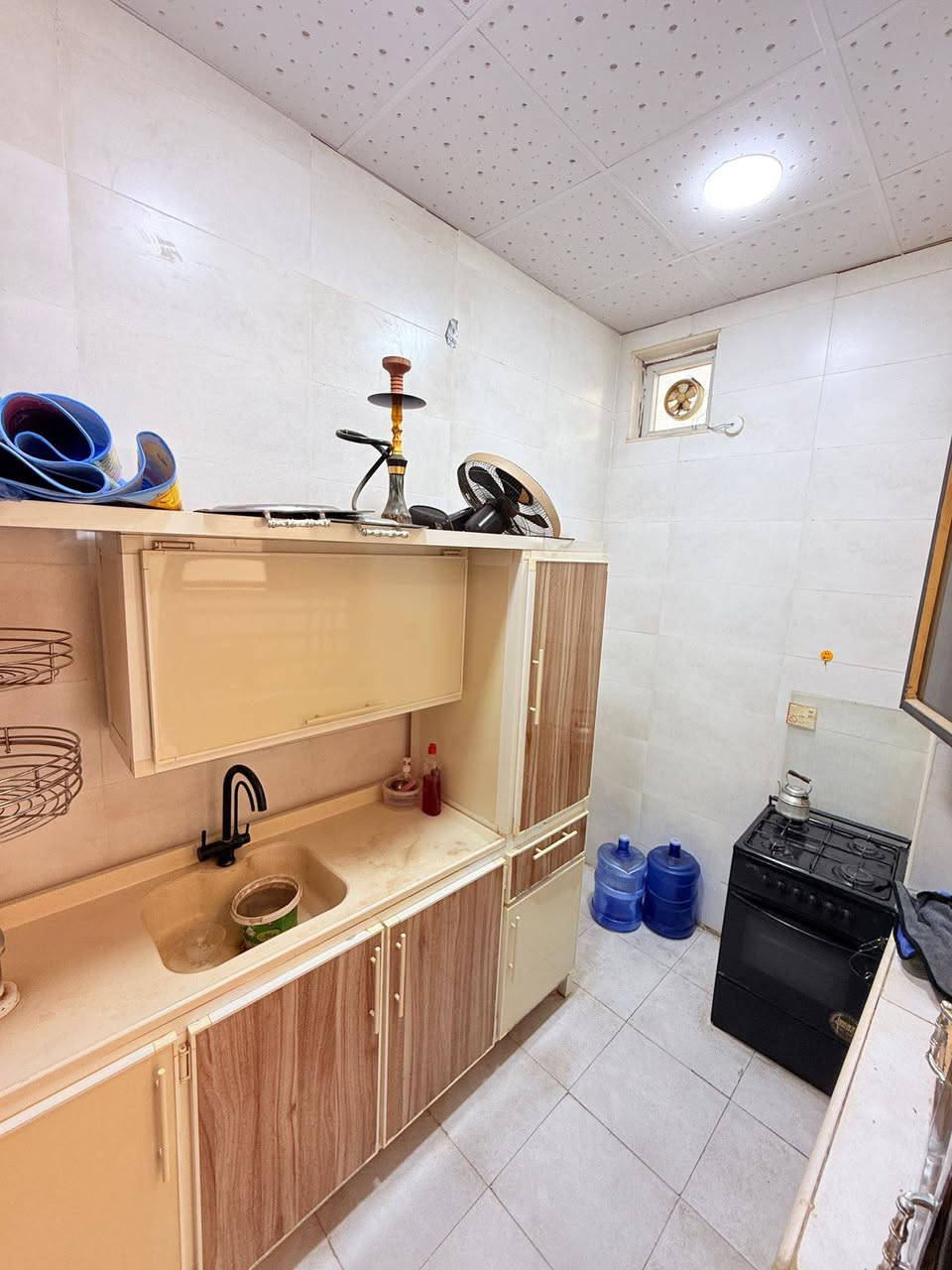 دار 100 متر 4.5 * 22.5 سند 25 
#عنوان البيت /شارع الصب  عمود 327 مقابيل مياه العتبه اسم شارع 15   وعرض الشارع 10

@مواصفات البناء
#بناء درجه اولى الاساس صب شريطي 40×60 والحمامات رفت الشيش f. f  والصب شركه البصيصي
#السقف صب كونكريت 350 شركه البصيصي كذالك الحديد f. f  وجسور مخفيه 2
#بيتونه عكاده وصب كونكريت حصيره
#بناء طابوك 
# تسيس ماء ومجاري امل الشريف
# الكهربائيات سيمس تركي درجه اولى
# لبخ ثلاثه مراحل (سمنت_جص _بورك) 
#سيراميك ارضي والجداري كله اسباني من شركه زوزك
 
تفاصيل :_
طارمه 4* 11
حديقه 3*8
مطبخ 1.8*3
صاله 4*7
حمام 1.8*1.6
غرفه 4*5
منور 1.1*1.6
بيتونه 1.8*1.6

 السعر 47 وبي مجال 
 
للستفسار الواساب ***********
