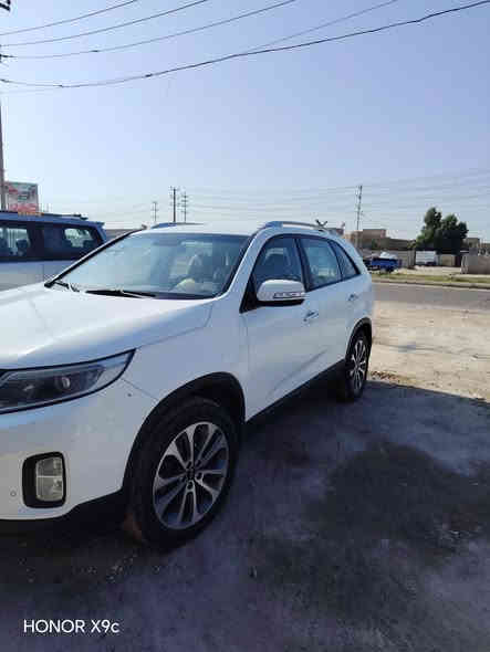 سلام عليكم سورنتو مديل ١٤ خليجي كفاله عامه عد بارد ماشر عليه  ٧ راكب  مكينه اربع سلندر
السعر ب١٦٥ وبيه مجال ***********
