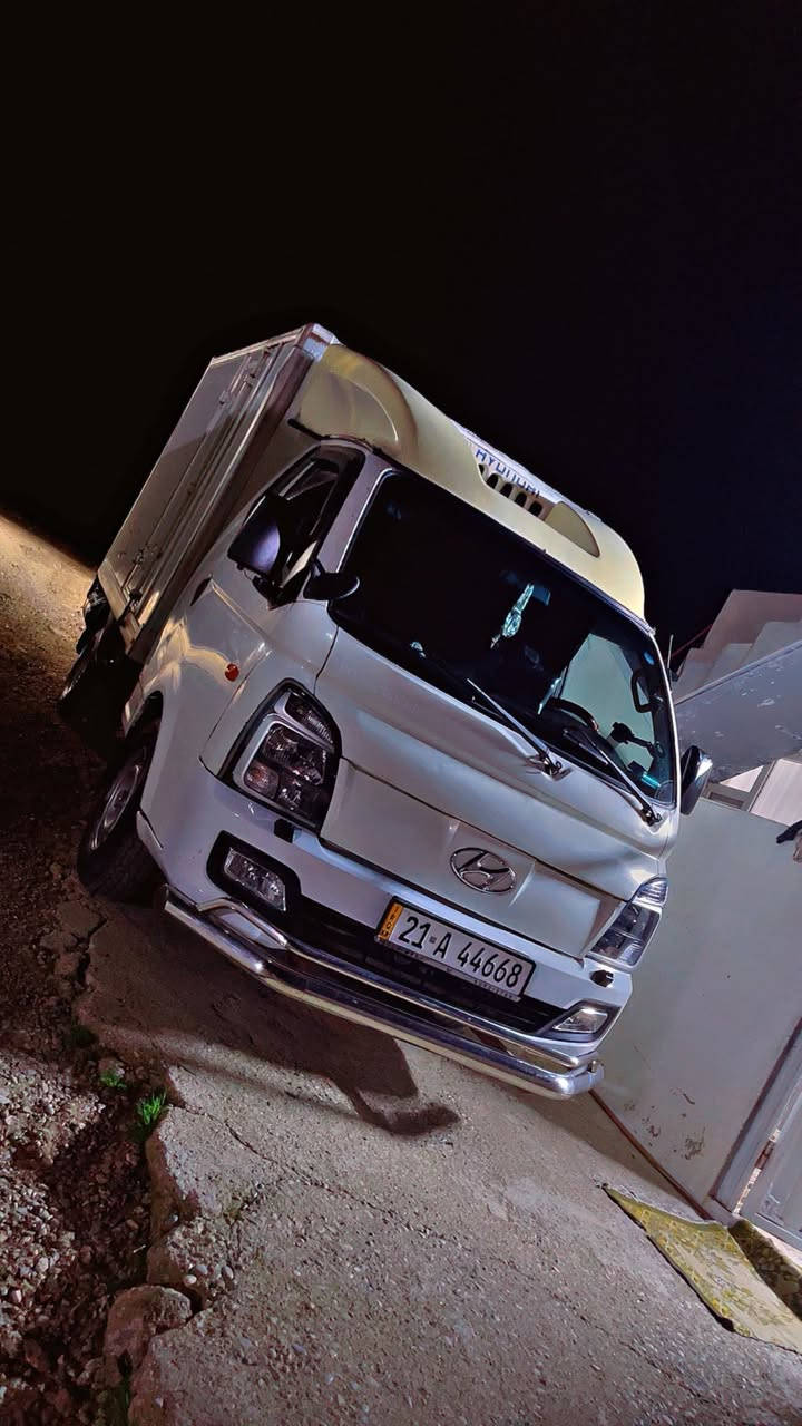 هوندا  بيلاد به راد
موديل ٢٠٠٨
سه نه وي و ره قه م تا زه يه 
ره قه م سليماني
بي ئه وه ي ٢٥٠ مه سره في هه بي
 نمونه له جوانيا 
 بي ليدرا وي و ده عم 
 بو سيعر 
***********له سليماني
