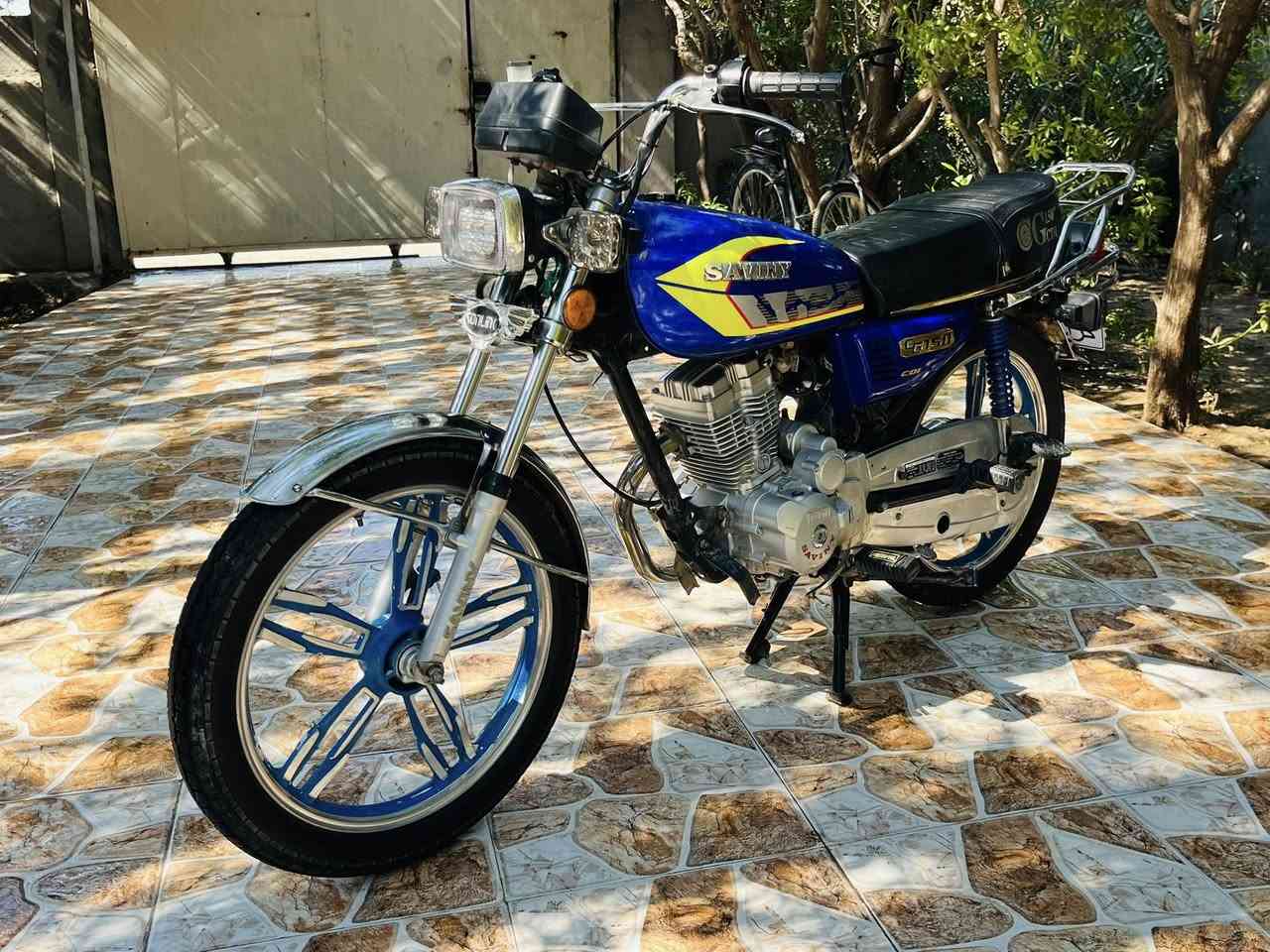 السلام عليكم
دراجه سيفان موديل 2023
اوراق كامله 
محرك نضيف مامفتوح 
كهربائيات كلهه شغاله 
تايرات نضاف 
دراجه سولنك 
 صالنصه كاتم 
 السعر 525 
***********
