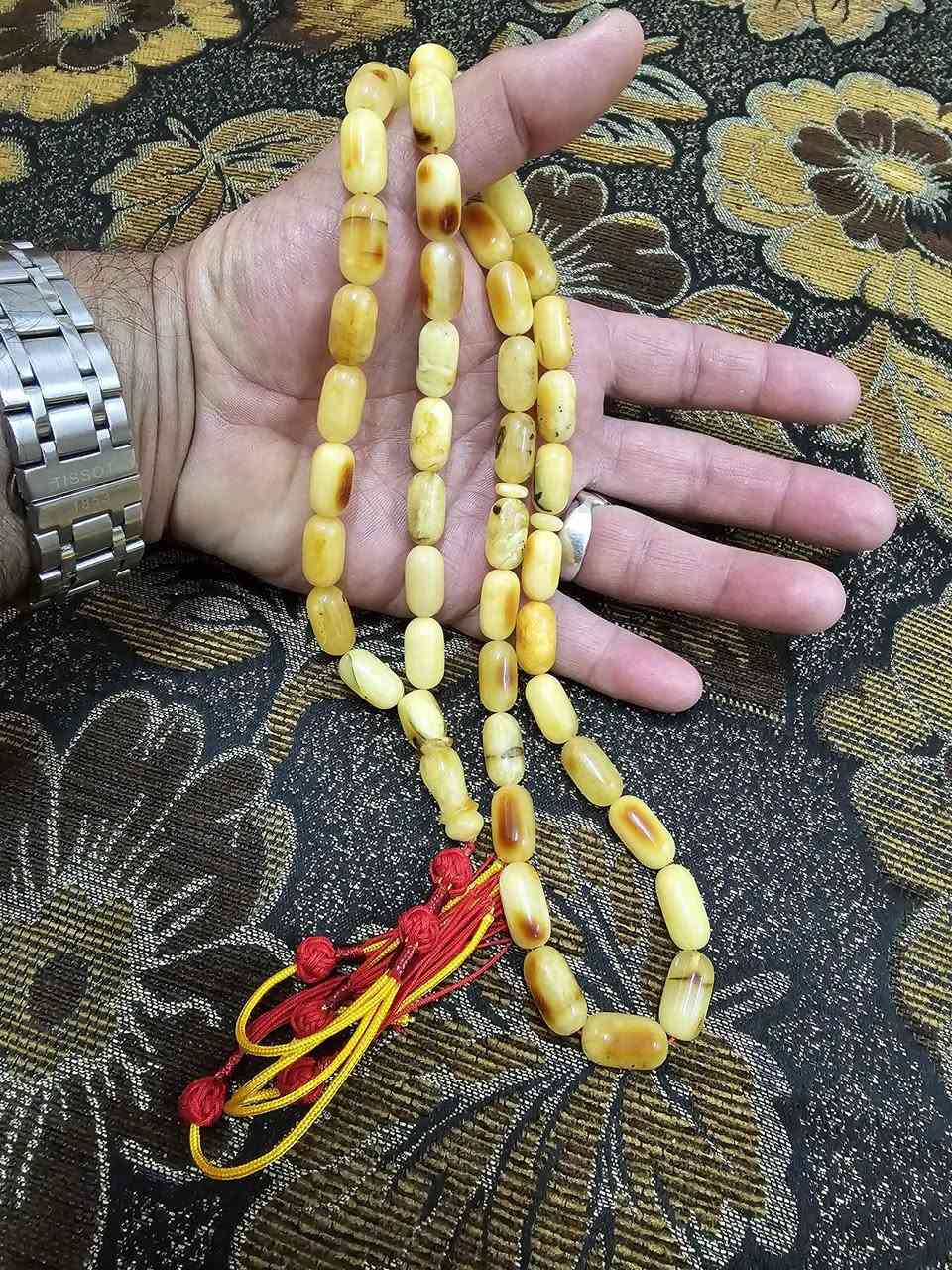 لعشاق الجراخة الصنوبرية 
مسبحه من كهرب بحر البلطيق الحر الطبيعي قليل الشوائب شرط وضمان مدى الحياة بأصالة الخامة لاكبس ولاضغط ولا مسال ولامعالج ولاكهرب صيني مزينة بكركوشه تفصال خليجي .
وزن المسبحه ٥١ غرام ٤٥ حبه قياس ٩.٥ ×١٧.٥ ملم


**إذا كنت صاحب هذا الإعلان وتريد حذفه لأي سبب، رجاءا أرسل رسالة إلى الدعم الفني**