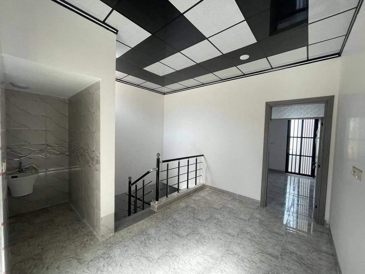 🏠دار للبيع للبيع
📍الموقع حي السماح

المساحة 100 م 

الواجه 5❌20  

↕️مكون من طابقين 

♦️الطابق الاول 

استقبال ومطبخ وهول وغرفة نوم واحدة وصحيات 

♦️الطابق الثاني 

هول وغرفتين نوم وصحيات 

⬇️⬇️⬇️⬇️للاستفسار اتصل على الارقام ⬇️⬇️⬇️⬇️

👤فيس بوك #مكتب دلتا لتجارة العقارات 

☎️ كورك ***********

☎️ اسيا  ‭***********

باقي التفاصيل زورو مكتب دلتا لتجارة العقارات

سايدين الصديق  مقابل سنتر بغداد 📍
عمارة قاعة الخاتون للأعراس

⬇️ باقي العروض ومعرفة السعر ⬇️

داخل صفحة #مكتب_دلتا_لتجارة_العقارات
