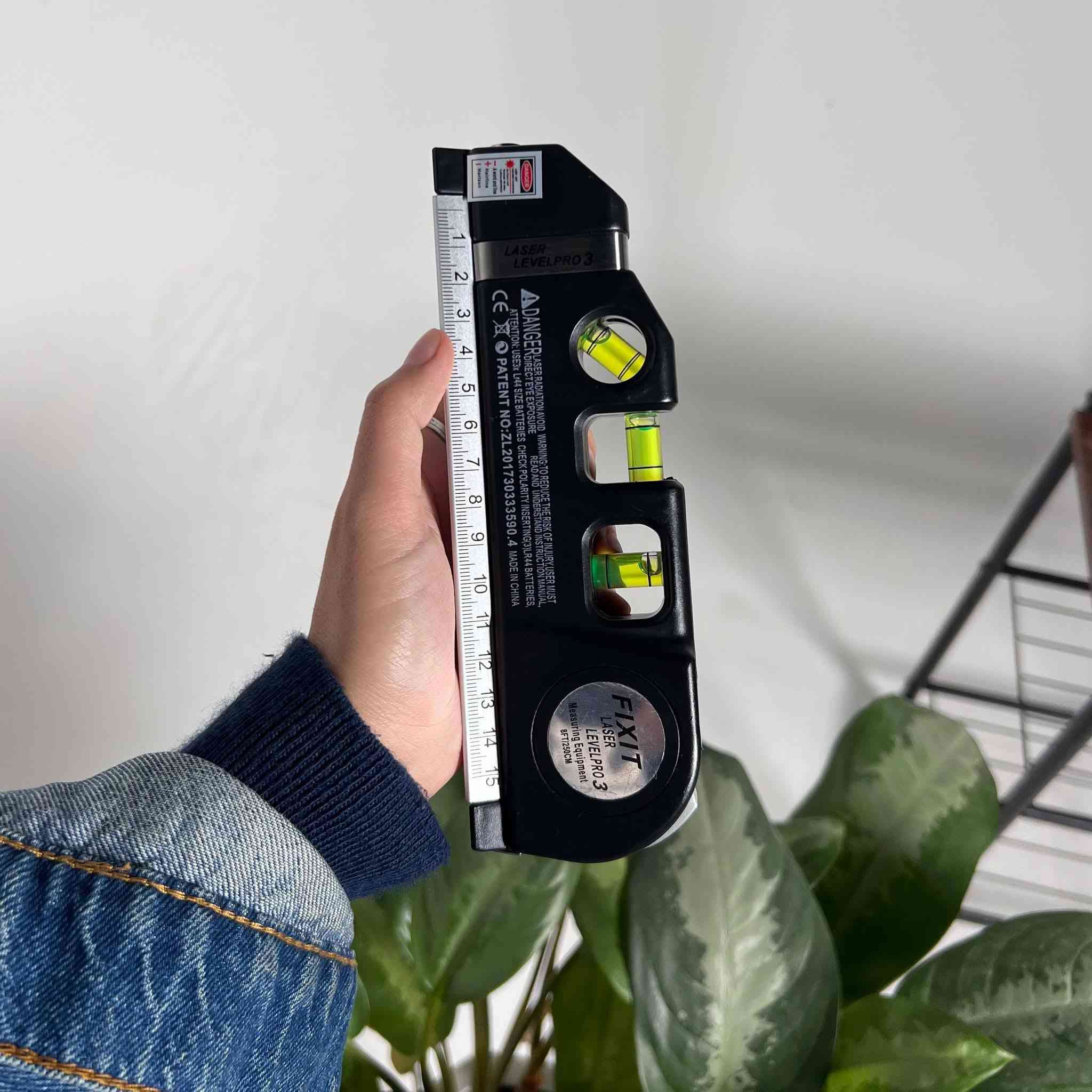 ️✨ خلي قياساتك دقيقة ومرتبة مع ليزر ليفل برو 3!
🔹 شعاع ليزر أفقي وعمودي لضبط كل شيء بسهولة

🔹 3 فقاعات موازنة للاستقامة المثالية

🔹 شريط قياس مدمج 8 قدم + مساطر مترية وإنش

🔹 صغير، عملي، وسهل الاستخدام أينما كنت 💪

🔹 السعر 15 الف فقط !


**إذا كنت صاحب هذا الإعلان وتريد حذفه لأي سبب، رجاءا أرسل رسالة إلى الدعم الفني**