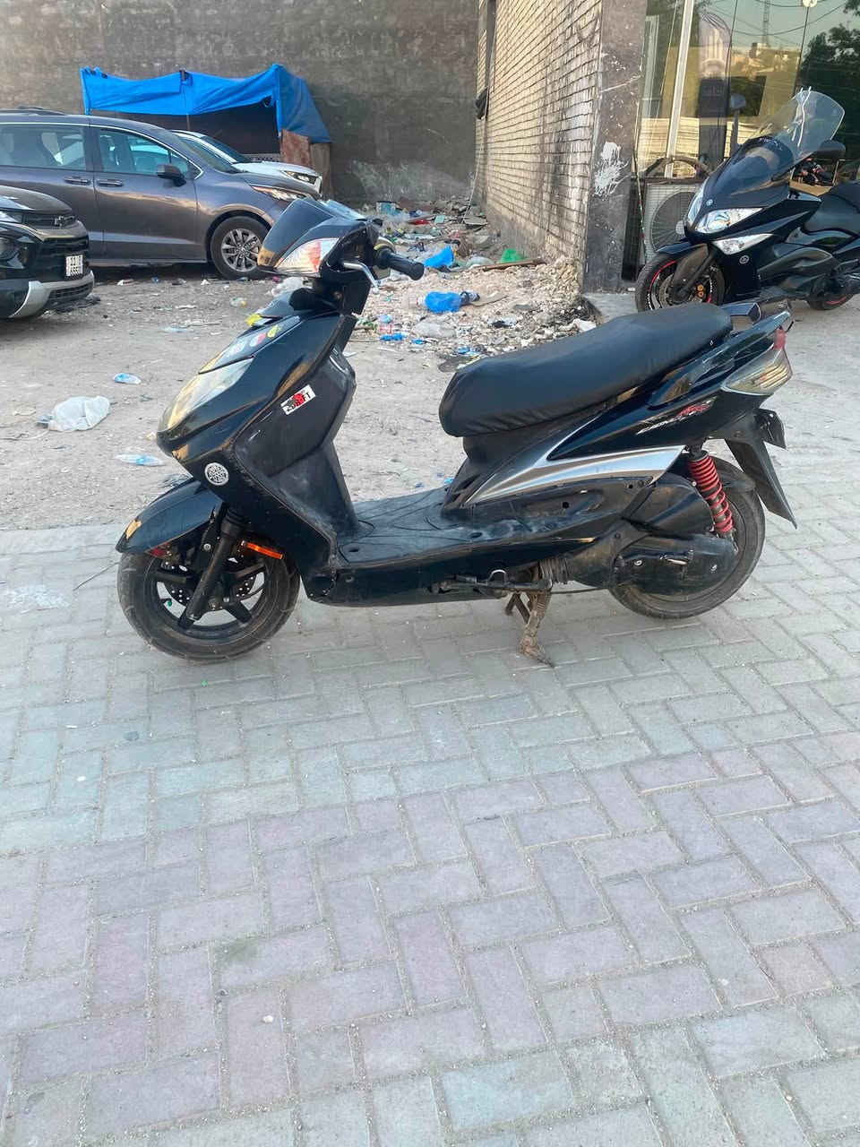 السلام عليكم سكنس كابريتر دراجه حلوه ومكفوله مكينتها بلاديه وناعمه لانضوح لاتبخير لاتنقيص كامله مكمله نكره سلف هندر بكل وقت كهربائيات كامل دبلات بريكات كله عله اخر حبايه سعرها ٥٥٠ بيها مجال شي بسيط مكاني دوره ***********
