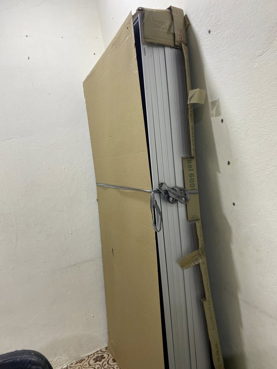 منظومة الطاقة الشمسية سستم واحد شركة سوهاي معروفة مواصفاتها تتكون من بطارية ١٦ك واط ليثيوم وانفيرتر ١٢ك واط والواح عدد ٨ (٦٠٠)واط  مع ملحقاتها من التوصالات  شرط الضمان للاستفسار مراسلة او الاتصال ***********@إشارة
