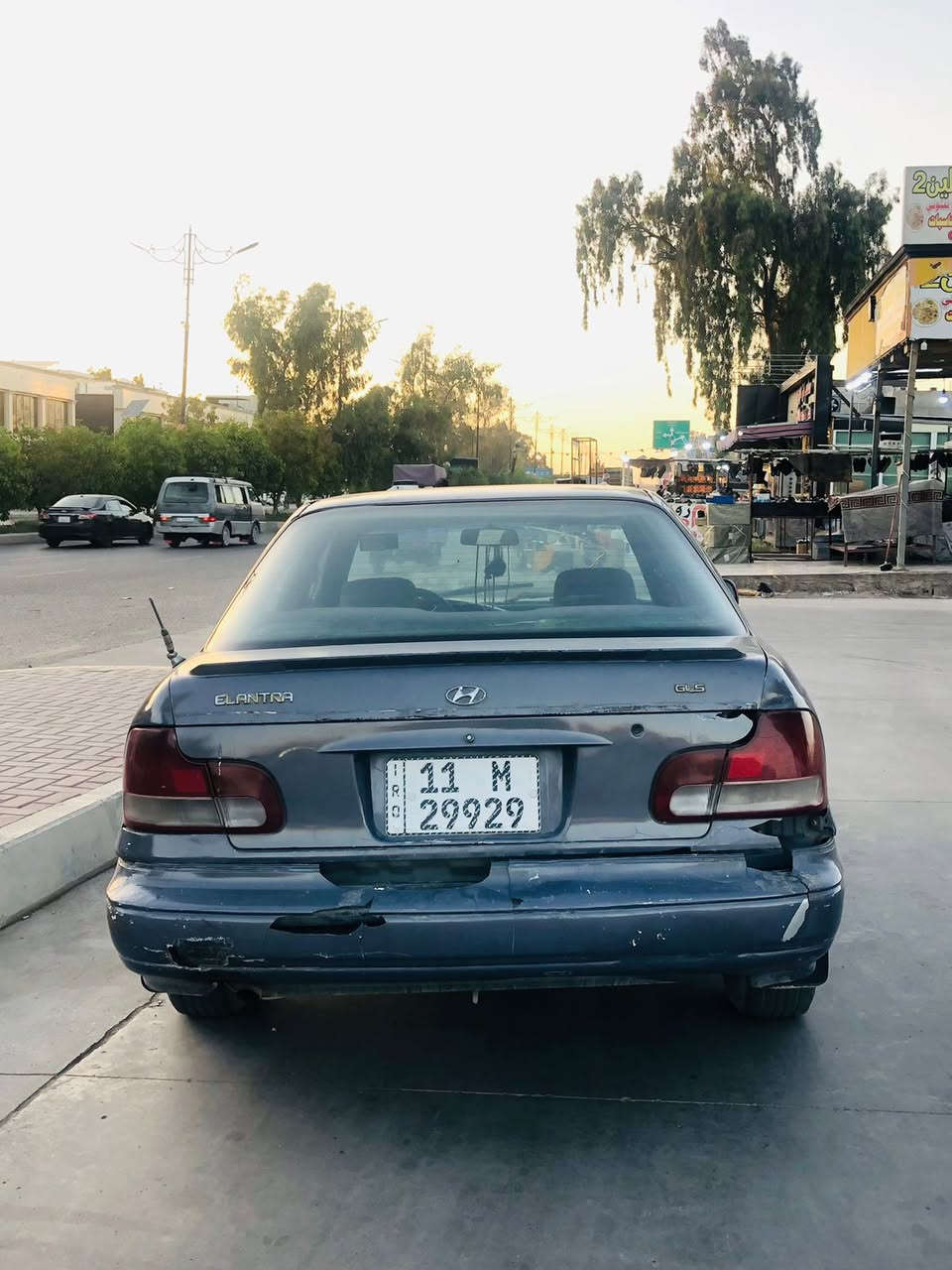 يالله السلام عليكم شباب النترا دمعه موديل ٩٣ كير عادي مكينه وكير مكفولات شواصي فرممات مكفولات عوزه دعاميه خلفيه وشباك امامي تايرات نص عمر وصدره ٧٠ ب الميه ترايك وين ميعجبك شغل واطلع مصبوغه عام السياره ارقام انكليزي بس سنويه صاقطه صارله ٣ اشهر عليه غرامه ٥٠ وصاحبه يطلب ٥٠ ينزلن من سعر السياره مكاني ديالى الخالص غير متواجد ع الفيس ***********

