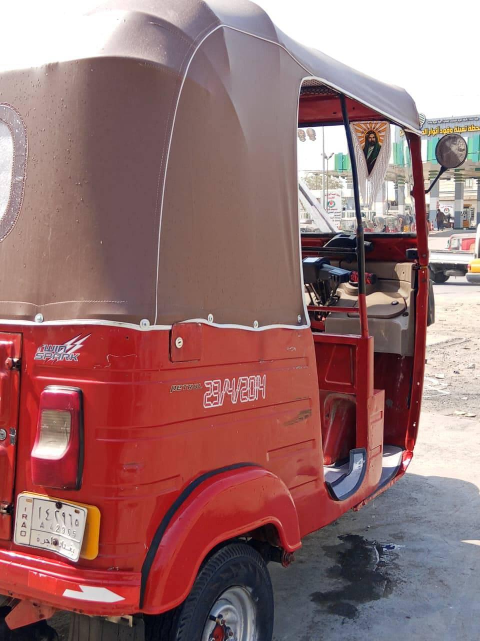 السلام عليكم تكتك للبيع موديل 19 شهر 7 أوراق المصطفى اصليه كامله مكينه مكفولة من  تبخير وتنقيص كهربائيات كله شغاله تخم تايرات جبلي تكتك جاهزه كبل لشارع ربع ماذب عليه السعر 4800 وبيه مجال مكاني بغداد مدينه الصدر رقم الهاتف ***********
