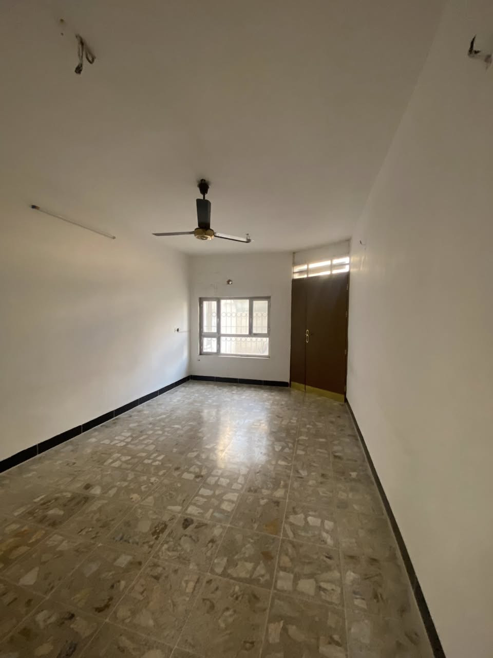 🏠اعلان اعلان
دار للبيع
موقع مميز
~~~~~~~~~~~
📄طابو ملك صرف
🧱بناء درجه اولى
~~~~~~~~~~~~
راحه بال✔️
استقرار✔️
هدوء✔️
~~~~~~~~~~~~
📐المساحه:-150م
📐الواجهة :-7.5م
~~~~~~~~~~~
📍الموقع :طريق بغداد
حي دولار خلف عماره جدوع
على شارع عريض 
~~~~~~~~~~~
💸السعر :-علق ب(تم) يوصلك السعر مناسب 
~~~~~~~~~~~
الطابق الاول  يحتوي:-
كراج+ استقبال +مطبخ 
غرفه نوم+هول+صحيات
~~~~~~~~~~~
الطابق الثاني يحتوي على:
غرفتين نوم+هول +صحيات
~~~~~~~~~~~
للاستفسار اكثر الاتصال على
***********📱
~~~~~~~~~~~
نستقبل جميع العروض 
🏠السكنيه  🏛️التجاريه
