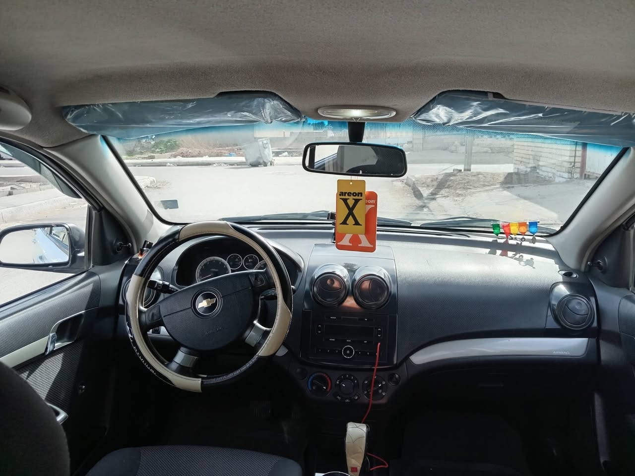 السلام عليكم افيو ٢٠٠٨ محرك ١٦٠٠ الضرر قطعتين وبيه  بارد السياره مكانه صلاح الدين السهر ٥٨ وبيه مجال للشراي بلد ***********
