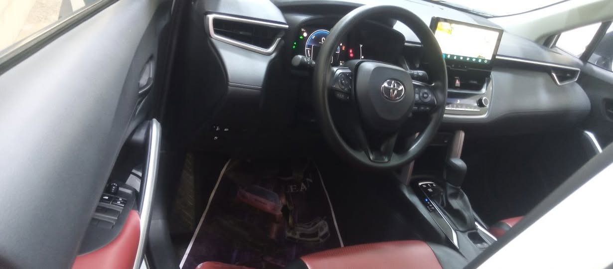 كورلا كروز 2025 فول مواصفات  رقم بغداد  مكفولة 

تحكم استيرن فول 

بصمة تشغيل وابواب 

فتحة سقف 

4 كامرات 

لايت زنون 

شاشة ابل كار بلي 

رادار 

تحديد مساس 

حمالات 

محرك 2000 هايبرد 

داخل جلد احمر 

كراسي كهرباء 

صندوك كهرباء 

تبريد قطعتين 

السيارة جديدة بدون صبغ وبدون بارد وبدون تكحيل  وماشية قليل 

للبيع بسعر 18500$ بيهه مجال بسيييط 

الاتصال على هاتف *********** 

العنوان /بغداد
