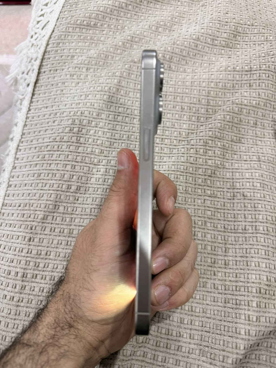 ايفون 15برو ماكس ذاكره ٢٥٦  مكسوره الشاشه وما مفتوح الجهاز
بطارية ٩١ 

الجهاز كلش نظيف 

سعره ٦٥٠اول شخص يحجزه بالعافيه عليه 

للتواصل خاص او اتصال ***********
