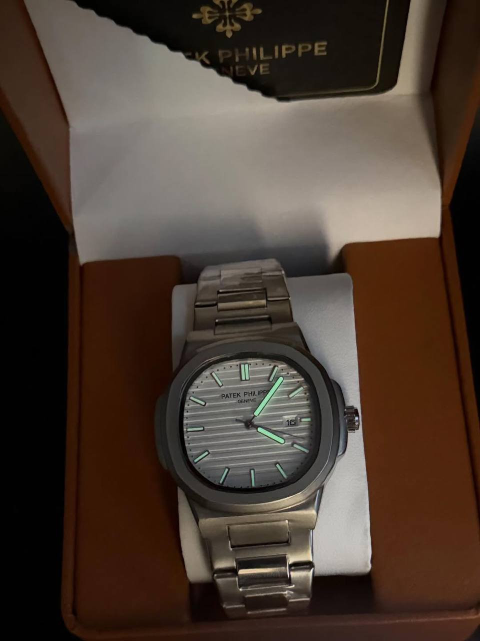 PATEK PHILIPPE  😀
باتك فليب ⭐️
سير مطعم تيتانيوم
عداد شهري 🗓
طلاء ثابت 🎁
قفل سير فراشة 🦋
كوالتي عالي جدا 🛡
الوزن 139.5 g 🏋️‍♀️
القطر 39 m 🔄
السمك 11.5 m 🔵


**إذا كنت صاحب هذا الإعلان وتريد حذفه لأي سبب، رجاءا أرسل رسالة إلى الدعم الفني**