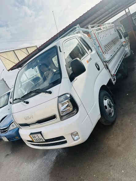 كيا 4000 موديل 2025 ماشي 17 الف سعر 217 /***********
