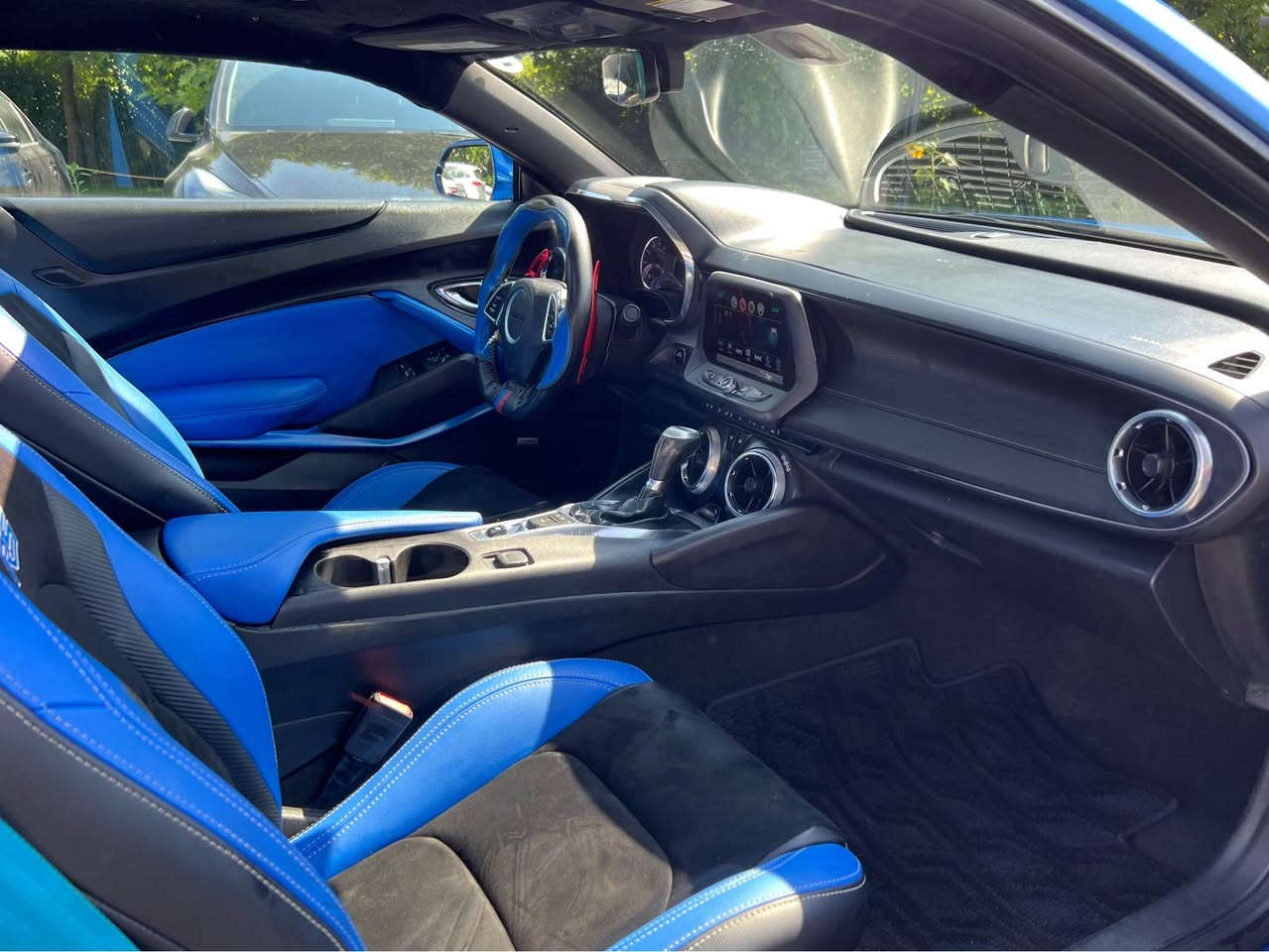 CAMARO 2017 V6 3600 1/1

السعر 112. بيع و مراوس حسب القناعه
*********** واتس
نسخة الفيفتي FIFTY 
كمارو لون مميزن بلادي 💙
سياره بسمي تحويل وكال شرط
سنوية هزه جديد لحد 31
كير محرك كهربيات كلها شرط
ماشيه 88 الف ميل  
اربع وضعيات قيادة 
بصمة و سلايد تشغيل وأبواب 
تشغيل عن بعد 
شاشة + كار بلي + اندرويد اوتو 
كامره دوارة
صقف روززز و داخل بواب دشبول ليت تحكيم بلموبايل
لايتات زينون اصلي و داخل احمر
تحكم ستيرن كامل 
شفتات كير ورة الستيرن 
كير 8 نمر مكفول اوتو +.
تاير تو سايز 
صبغ 5 قطع جهت سكن بدون اي دواخل صور حادث موجد 
(***********) واتس موجد 
السعر 112. او مراوس حسب القناعه دهوك, العراق

