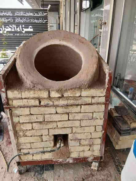 ***يا رزاق ***
يتوفر لدينا تنانير طين بأحجامها المختلفه((ثابته ومتحركه))  للبيت ومطاعم ومخابز
مع كافه مستلزماتها <<  طبكيه وعجانه وماشات وهزاز طحين وعفريت وكاتم وقبغات وطابوك حراري وحب ماء بأحجامه المختلفه >>

للإتصال[[ واتساب ]]
أبو أحمد ***********
