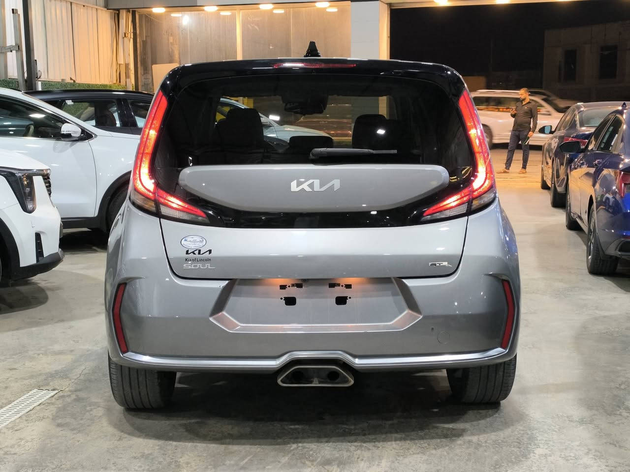للبيع 2025 KIA SOUL GT LI  
وارد امريكي
مواصفات فول GT 
محرك 2.0 دوش
فتحة سقف 
بصمة دخول ذكي تشغيل عن بعد 
رادار تحديد مسار مثبت سرعه 
شاشة تدعم اندرويد أوت أبل كار بلي 
شاشة عدادات متغير
تبريد مناخ منفصل 
باقي المواصفات موضحة بالصور 
الضرر . دعامية فقط 
صور الحادث مرفقة بالمنشور 
السعر 💰 (( 15700 )) $$
للاستفسار الاتصال 
***********
***********
