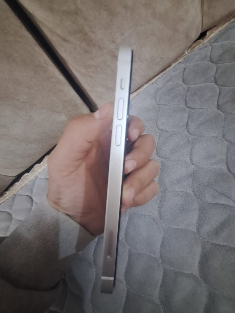 سلام عليكم
آيفون 12 عادي
موبايل ما مفتوح بعده جديد
الذاكره 128
البطارية 79
السعر 400 وبي مجال حك جيه 
المكان المعامل بستان سامي 
الاستفسار ***********
